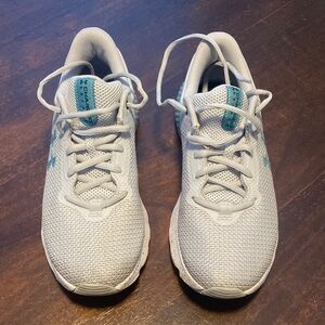 Under Armour women’s Charge Escape sneakers